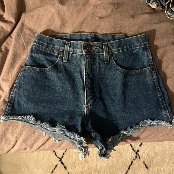 Wrangler Reworked Shorts - Picture 3 of 5